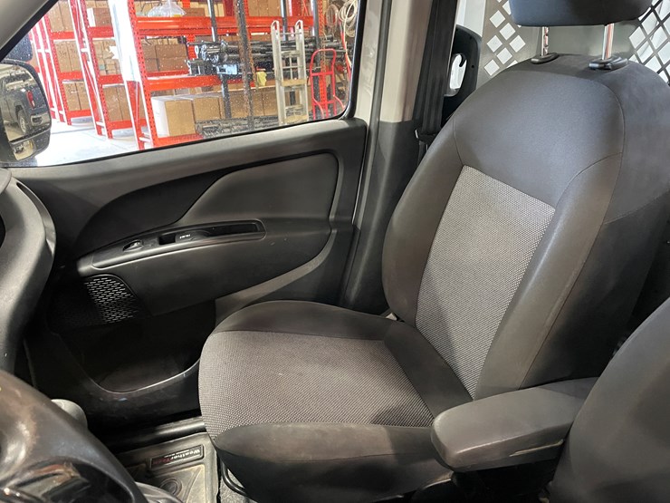 #318-•-2015-dodge-promaster-city-service-van-(has-wi-title)-(wausau,-wi)-image-38