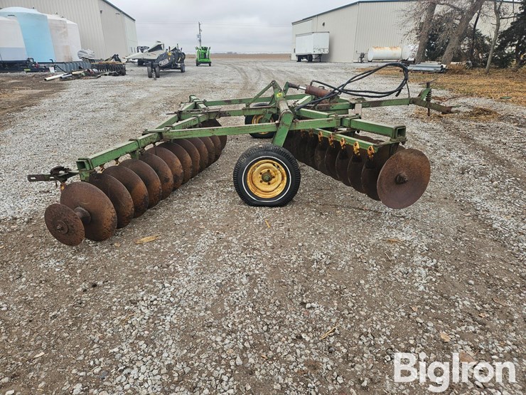 john-deere-bw-image-5