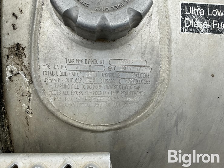 2016-mack-pinnacle-cxu613-image-11