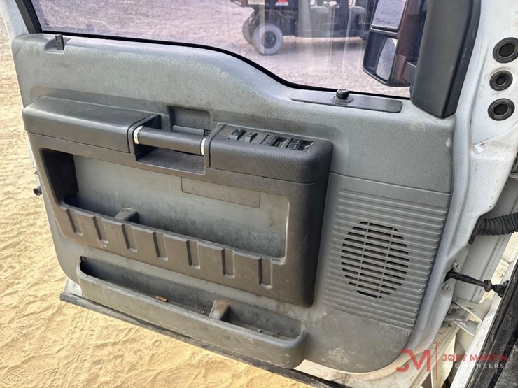 2016-ford-f550-xl-image-47