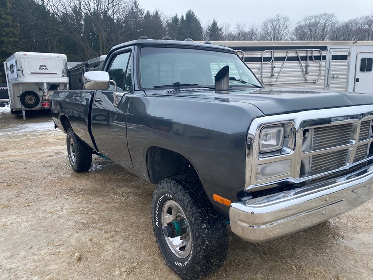 #324-•-1990-w250-dodge-ram-4wd-pickup-(has-wi-title)-(helenville,-wi)-image-2