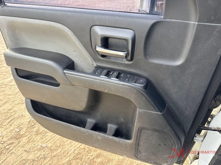 2016-chevrolet-silverado-3500-image-44