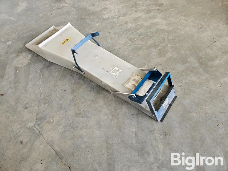 bulk-seed-systems-pro-chute-ii-seed-box-discharge-chute-image-3