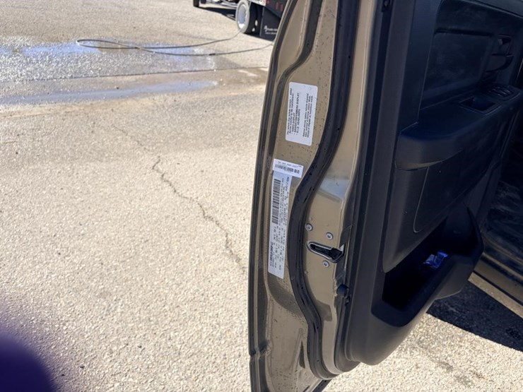 2014-dodge-ram-1500-image-16