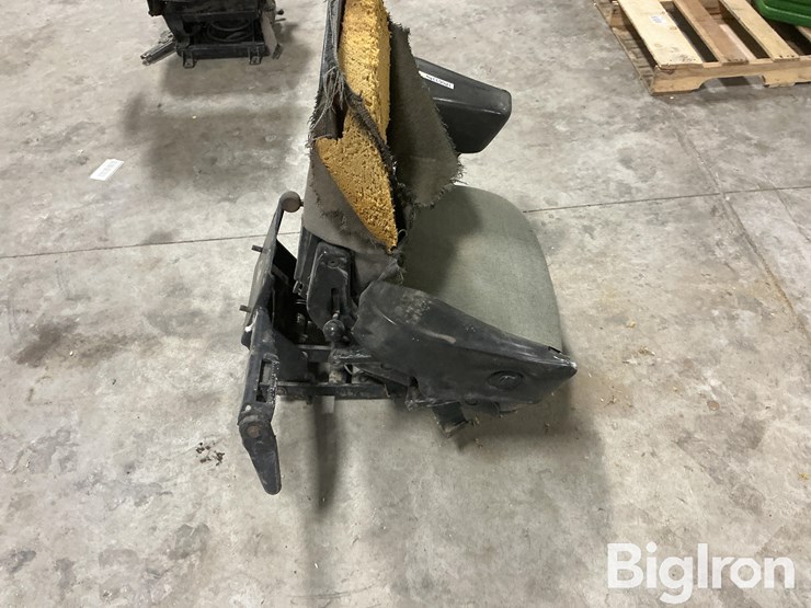 john-deere-4430-image-4