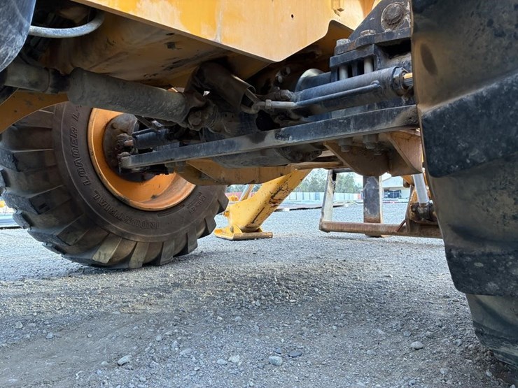 jcb-telescopic-reach-lift-image-14