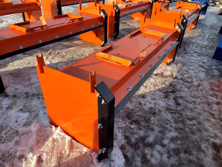 #18013-•-unused-snow-pusher-with-steel-blade-(princeton,-mn)-image-2