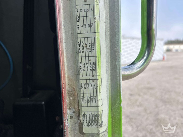 2004-peterbilt-357-image-6