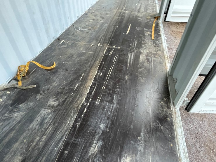 #200e-•-40'-container-image-46