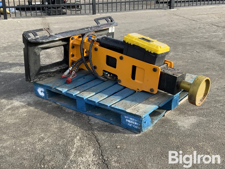 2025-giyi-d680-skid-steer-pile-hammer-(driver)-image-3