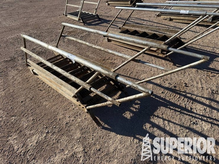 extendable-aluminum-rig-ladder-image-1