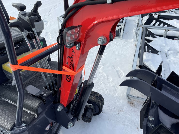 #150-•-2025-agt-mx15rx-mini-excavator-(mosinee,-wi)-image-30