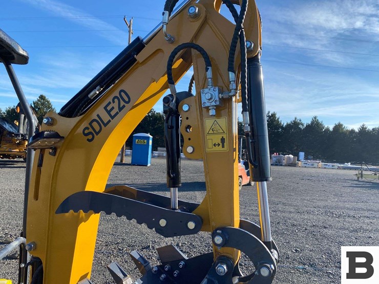 2025-sdlanch-sdle20-mini-excavator-image-10