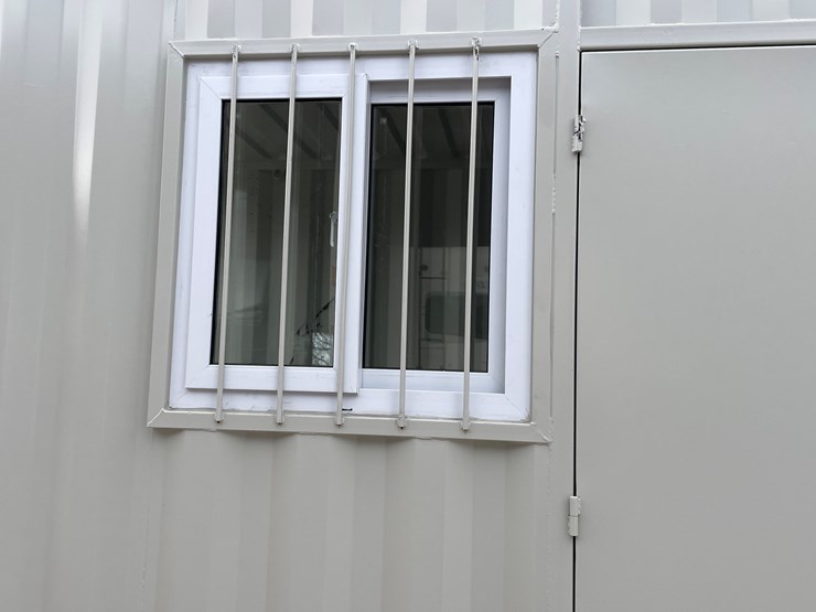 #200g-•-10'-storage-container-image-22