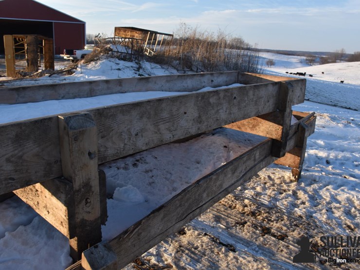 wooden-feed-bunks-image-11