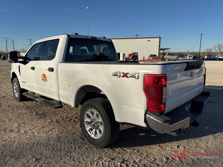 2020-ford-f250-xlt-image-3