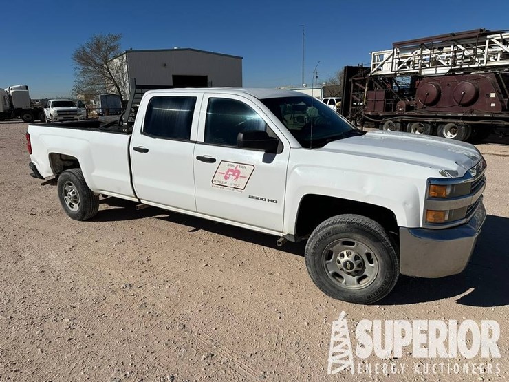 2015-chevrolet-2500-image-8