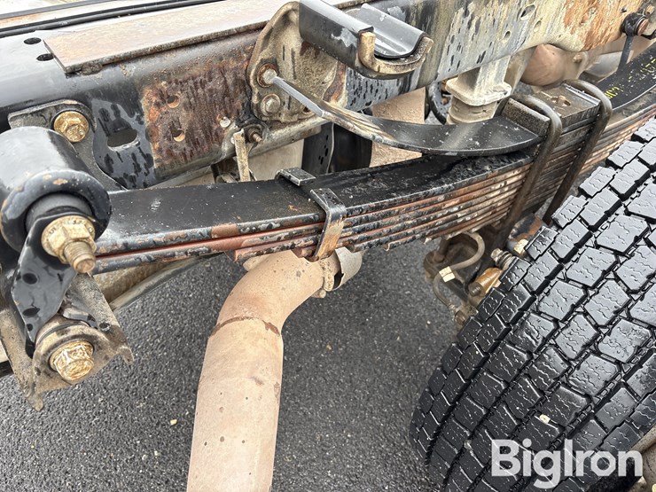 2016-ford-f550-xl-image-15