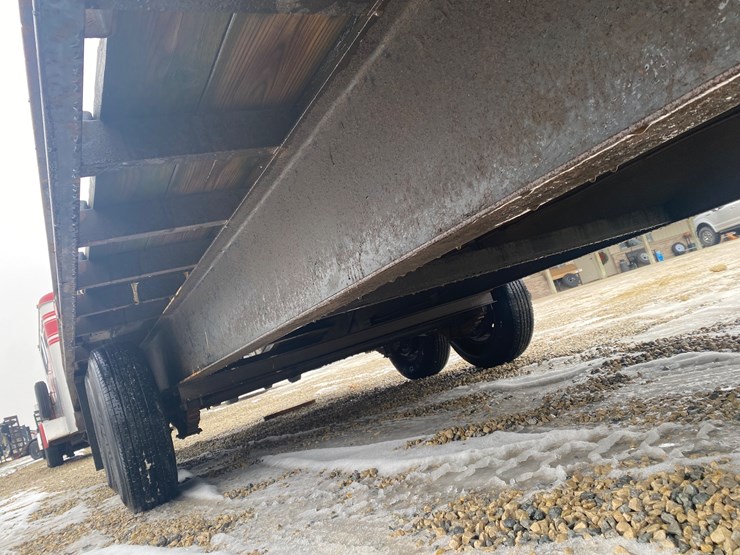 #362-•-2004-h-&-h-tandem-axle-equipment-trailer-(has-wi-title)-(helenville,-wi)-image-4