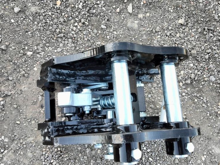 #116-•-mini-excavator-semi-automatic-quick-attach-image-2