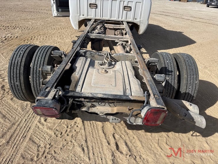 2016-ford-f550-xl-image-13