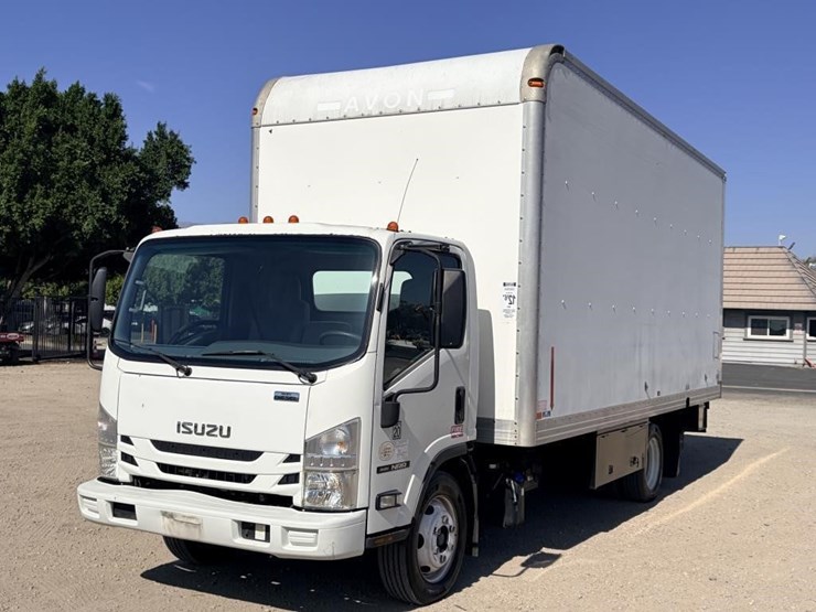 2017-isuzu-nrr-image-1