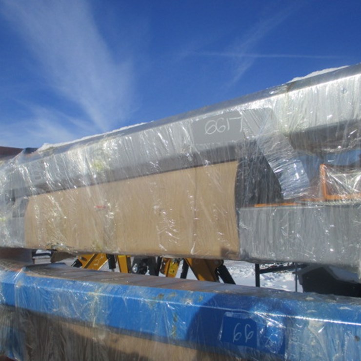 #6617 • 10000LBS TWO-Post Lift Grey Grey IRTPL 10000LBS Two-post Lift Optional three stages arm 45OO NEH Optional s bend Optional H type fioor in-one bend carriage Optional spiral feet Lifting capacily:4500kg lifting Height:1800mm? e Lifting Time:45-55