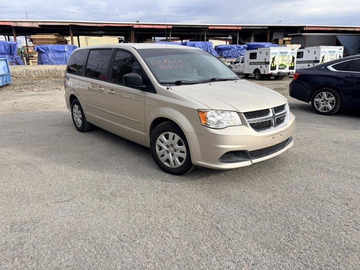 2016-dodge-grand-caravan-image-2
