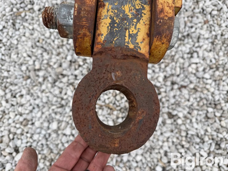 2010-holcomb-1200-image-18