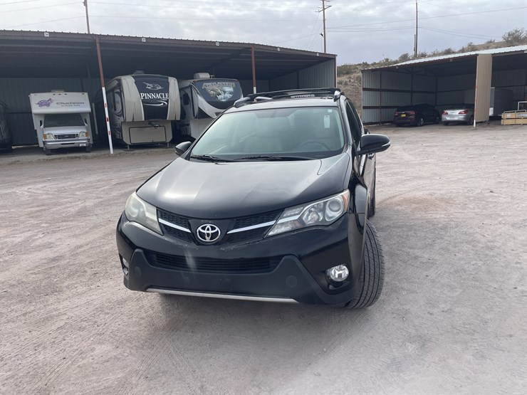 2013-toyota-rav4-image-2