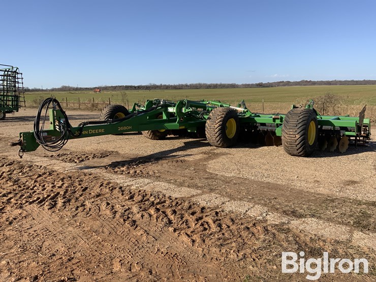 2021-john-deere-2680h-image-1