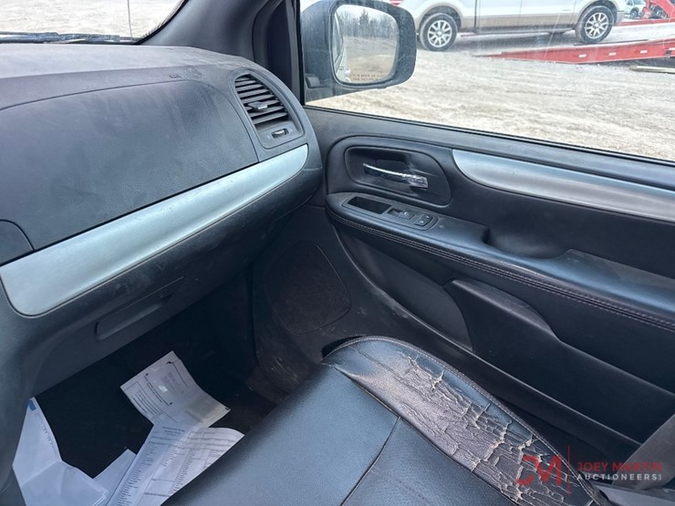 2019-dodge-grand-caravan-image-22