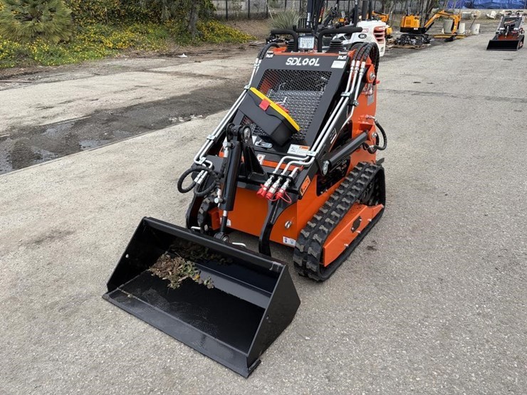 2025-sdlool-sl36c-skid-steertrack-loader-image-1