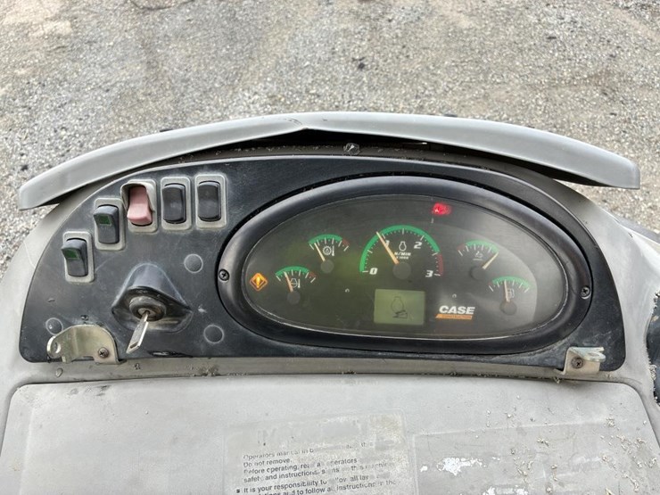 2018-case-580sn-image-24