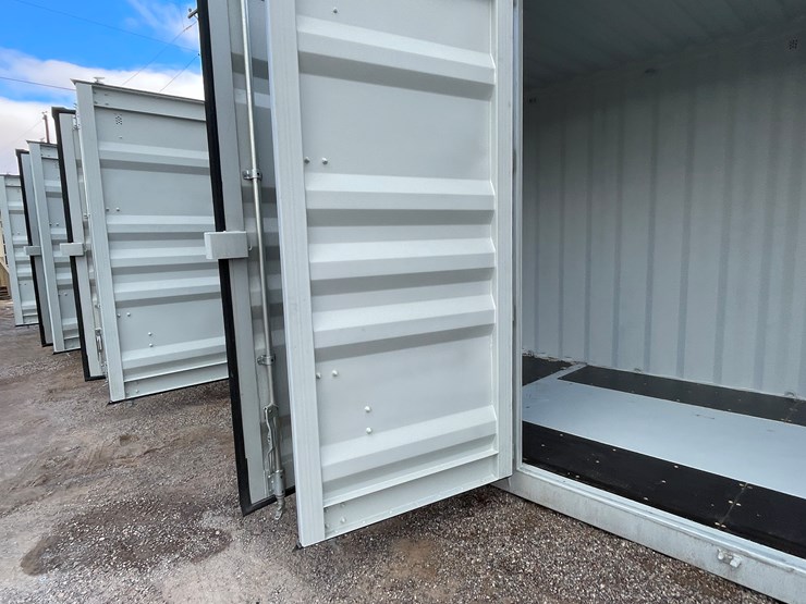 #200d-•-40'-container-image-21