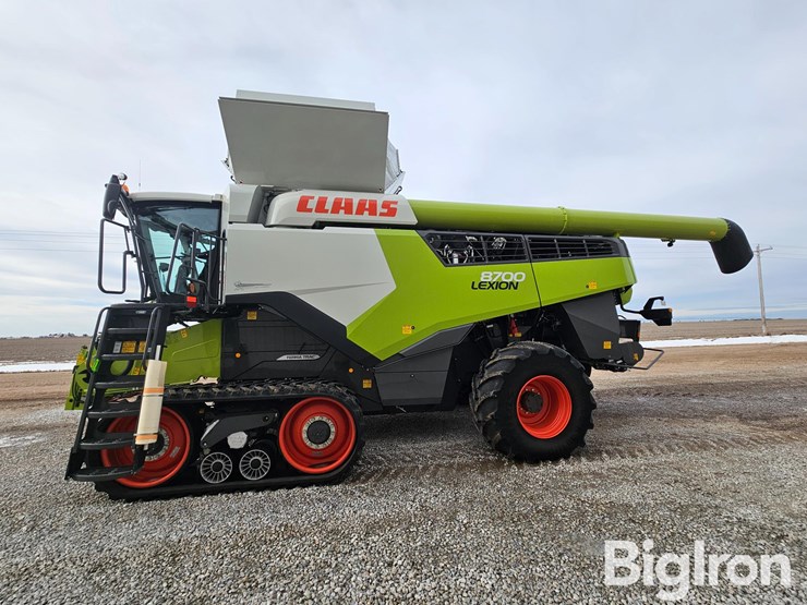 2020-claas-lexion-8700tt-image-8