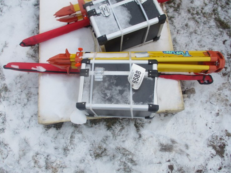 #6588-•-laser-level---[survey-equipment-and-grade-control]-self-leveling-rotary-laser-level-with-batteries,-receiver,-tripod,-grade-rod-image-2