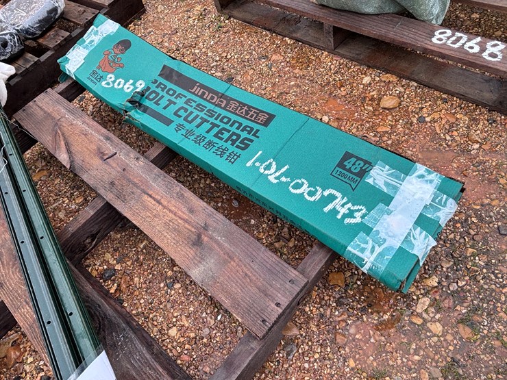 #8069-•-48in-bolt-cutter-image-1