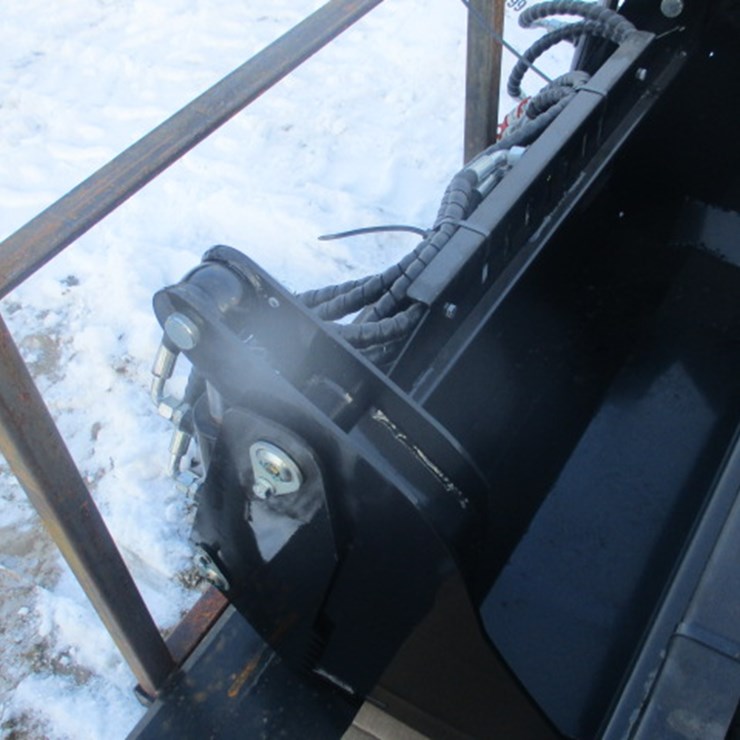 #6636 • 39" Mini Skid Steer 4 in 1 Bucket Working Width: 39"Bucket Volume: 396lbsWorking Pressure: 16Mpa-21Mpa