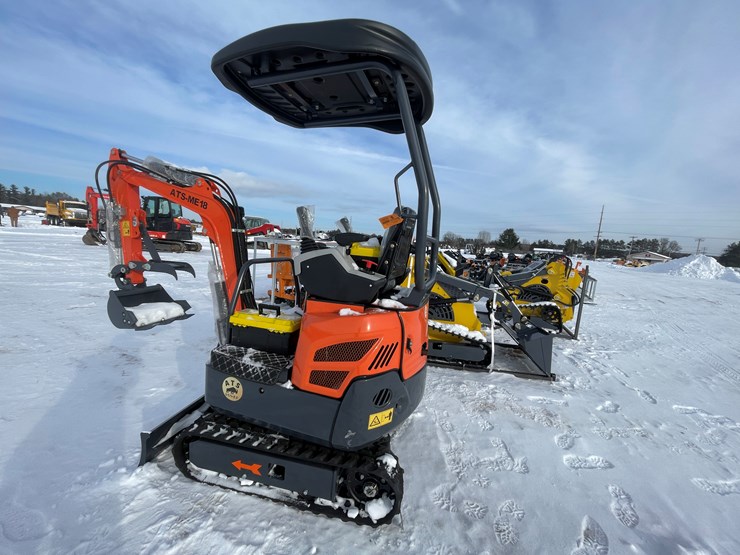 #140-•-landhero-me18-mini-excavator-(mosinee,-wi)-image-8