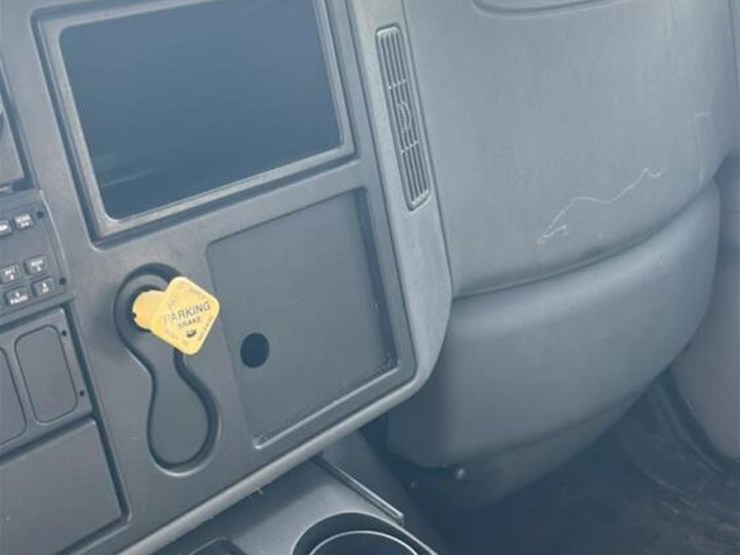 2006-international-durastar-4400-image-19