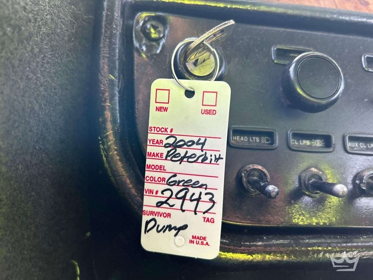 2004-peterbilt-357-image-28