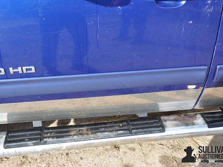 2014-chevrolet-silverado-2500-image-14