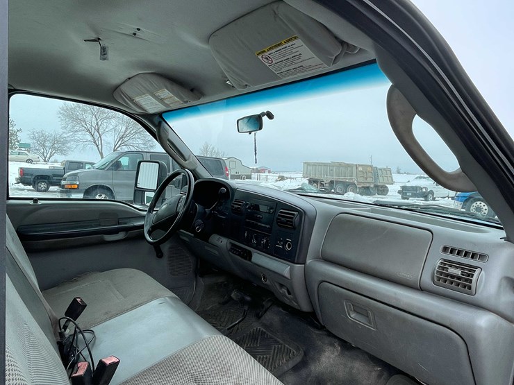 2006-ford-f550-xl-image-59