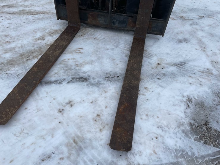 #112-•-clark-lp-forklift-(denmark,-wi)-image-9