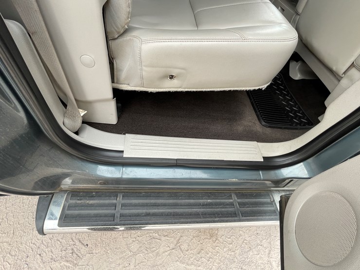 2011-chevrolet-silverado-2500hd-lt-image-106