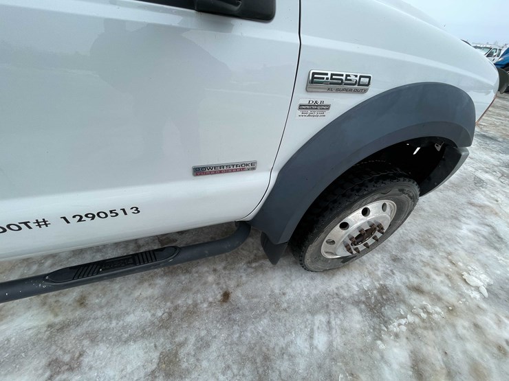 2006-ford-f550-xl-image-19