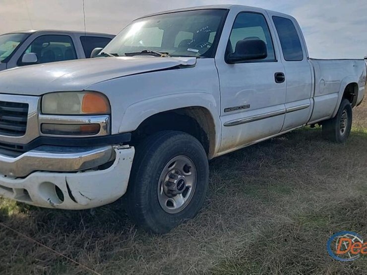 2003-gmc-2500hd-image-2