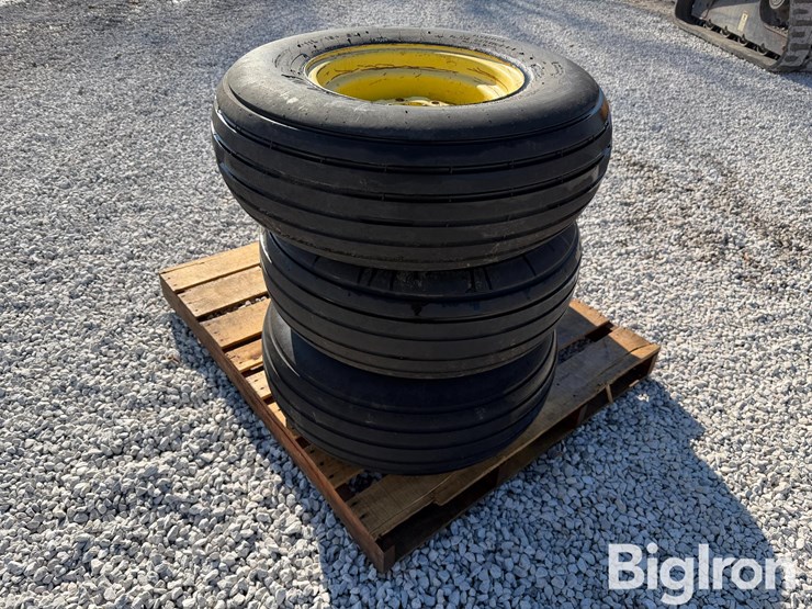 11l-15-tires-&-6-bolt-rims-image-7