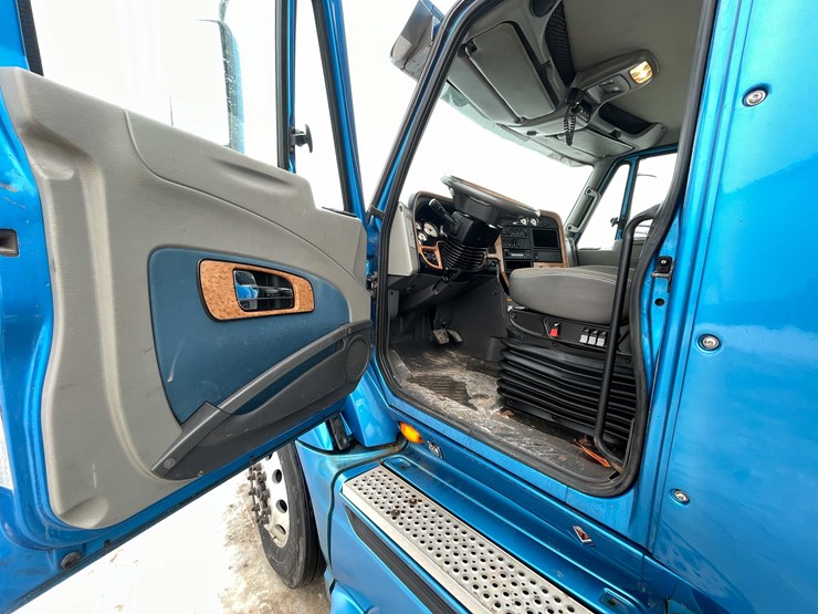 2014-international-prostar-image-73